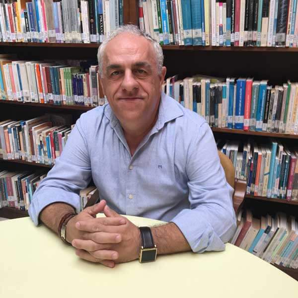 Salvador Vega Alarcón, autor de Ediciones Atlantis